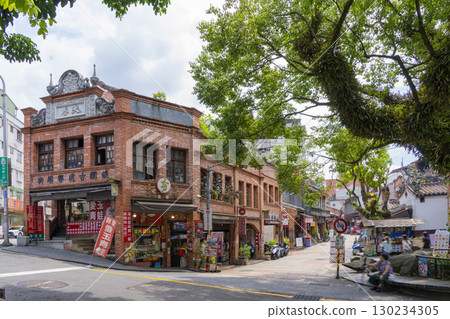 Shenkeng Old Street Taiwan 130234305