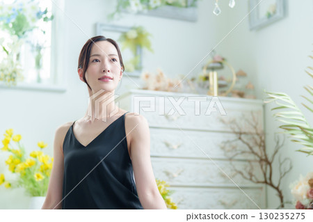 女性美容花卉乾燥花 女性美容花卉乾燥花 130235275