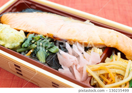 美味烤鮭魚、銀鮭魚西京燒便當 美味烤鮭魚、銀鮭魚西京燒便當 130235499