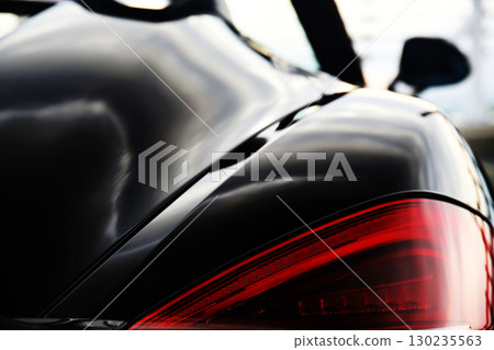 黑色敞篷車和 981 的魅力 130235563