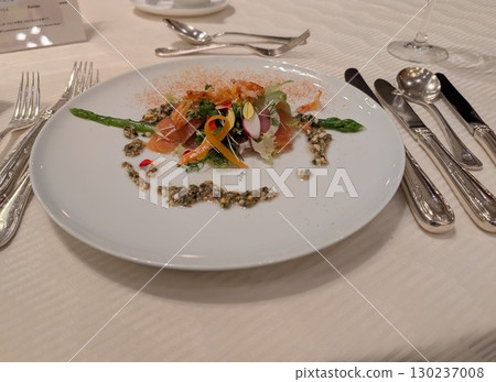 Hotel dinner: appetizers and seasonal salads Hotel dinner: appetizers and seasonal salads 130237008