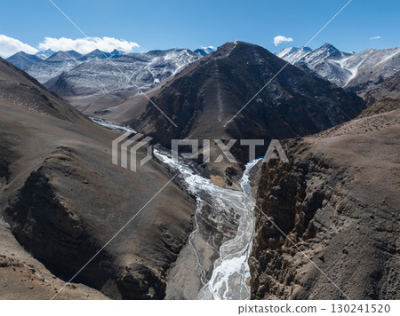 Mount Everest landscape in tibet, China 130241520