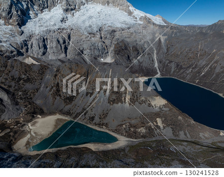 Aerial view of beautiful snow capped mountain and lake landscape in Tibet, China 130241528