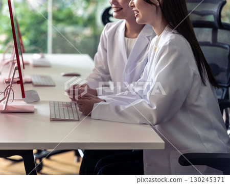 White women women White women women 130245371