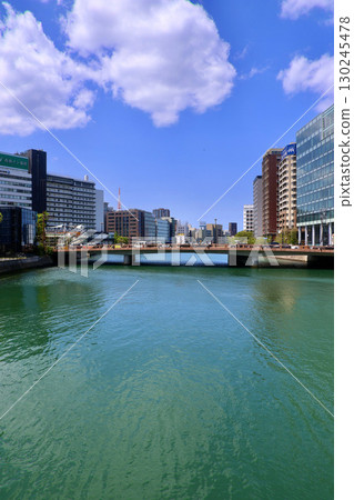 Naka River and Nishiohashi Bridge (Fukuoka City, Fukuoka Prefecture) 130245478