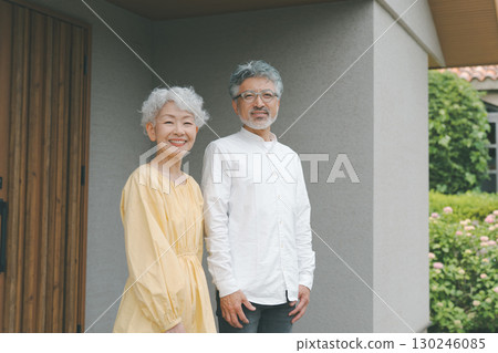 Senior couple Senior couple 130246085