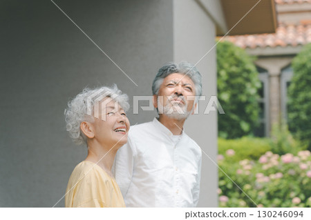 Senior couple Senior couple 130246094