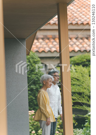 Senior couple 130246110