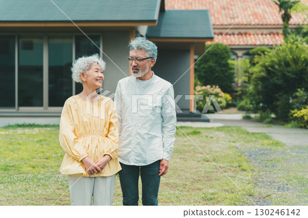 Senior couple 130246142