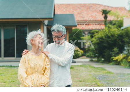 Senior couple 130246144
