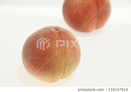 Fresh peaches, Kirakira Momo peaches, from Nagano Prefecture Fresh peaches, Kirakira Momo peaches, from Nagano Prefecture 130247024