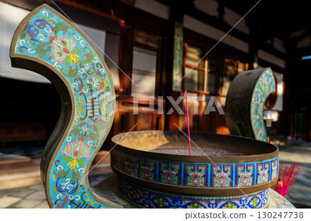 萬福寺大雄寶殿的香爐 萬福寺大雄寶殿的香爐 130247738