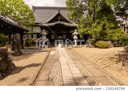 The main hall of Rinnoji Temple in Sendai 130248794