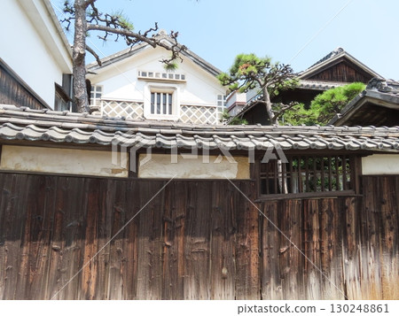 Okayama Prefecture Townscape Preservation District, Shimotsui, a very historic port town facing the Seto Inland Sea, a ferry terminal for Kitamaebune ships to Shikoku, and old townscape 130248861