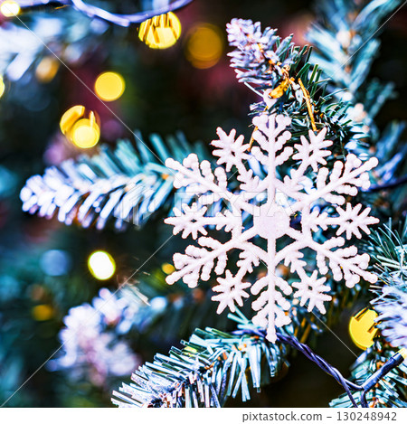 Christmas tree and illumination of Christmas decorations [ Image of the end of the year ] 130248942