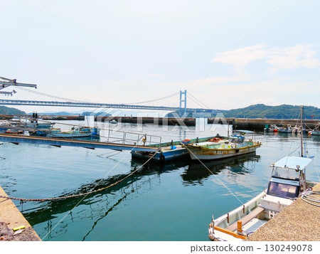 瀨戶大橋、瀨戶內海以及下井港看到的船隻 瀨戶大橋、瀨戶內海以及下井港看到的船隻 130249078