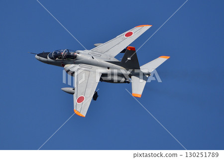 T-4教練機翱翔藍天 130251789