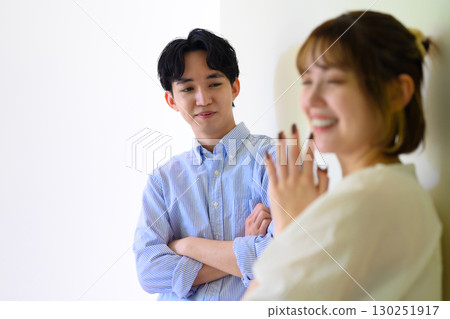 說話的男人和女人 130251917