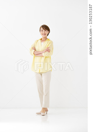 Middle-aged woman portrait whole body Middle-aged woman portrait whole body 130253187