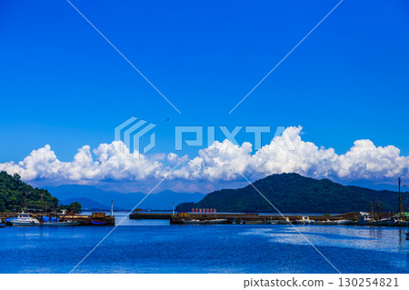 Lakeside scenery of Okishima 130254821