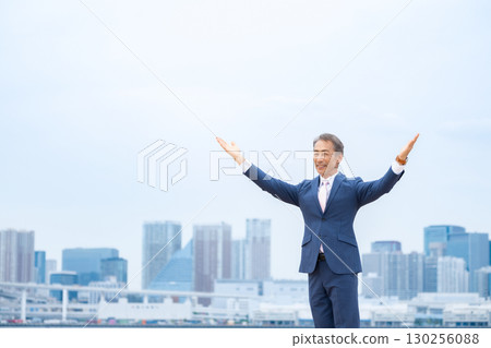Business man 130256088
