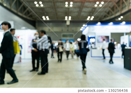 展覽活動模糊 130256436