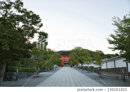 稻荷神社：清晨寂靜的表參道 4 130261832