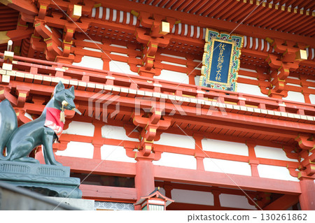 Inari Shrine Tower Gate and Guardian Fox (Unkei) 2 130261862
