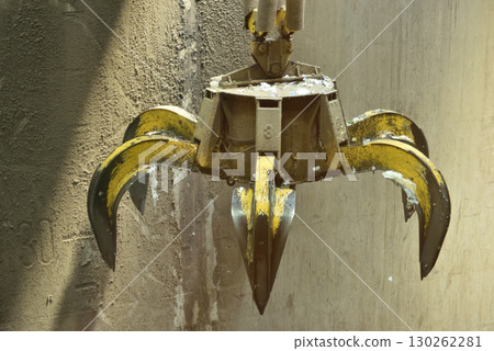 Sasutena Kyoto Garbage Crane at the Garbage Pit (Fushimi Ward, Kyoto City) 130262281