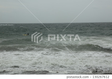 我沿著和田海岸散步 我沿著和田海岸散步 130267612