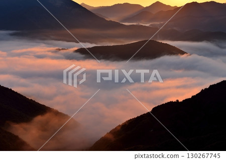 Sea of clouds (fog) of Nakahechi (Kumano Kodo) from Shiomi Pass 130267745
