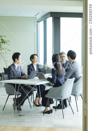 開會的商人 開會的商人 130268559
