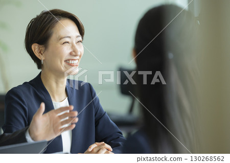 Business people having a meeting Business people having a meeting 130268562