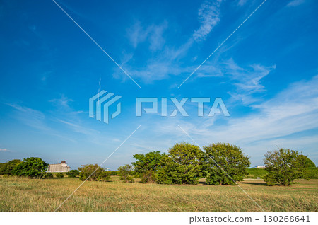 Yodogawa River Park scenery, Moriguchi City, Osaka Prefecture Yodogawa River Park scenery, Moriguchi City, Osaka Prefecture 130268641