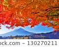 秋葉和富士山 130270211