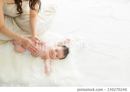 寶貝和媽媽 130270248