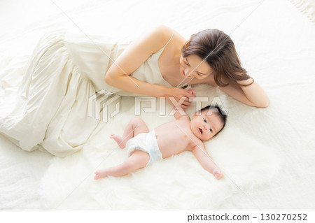 寶貝和媽媽 寶貝和媽媽 130270252