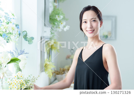 女人肖像美花 130271326