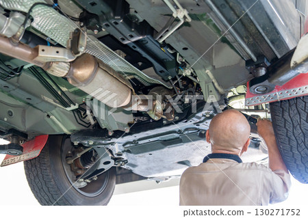 汽車修理工工作 130271752