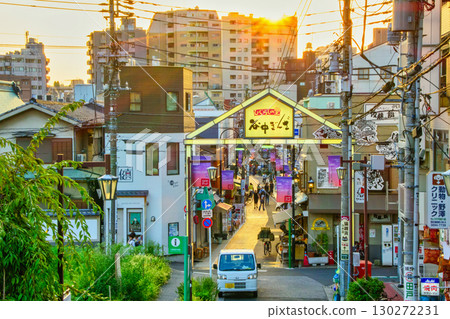 東京谷中銀座/谷中銀座商店街 谷中夕陽美景 Dandan Yanesen散步路線 130272231