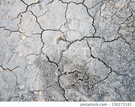 缺水 缺水 130273181