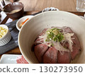 烤牛肉蓋飯套餐 130273950