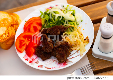 turkish food kofte 130274680