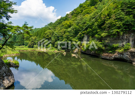 Tower hanging Tower hanging 130279112