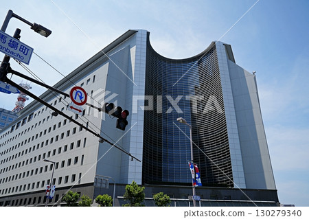 大阪府警察總部大樓（東南）（夏季） 130279340