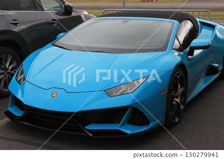 A view of cars, pickups and buses driving through the streets of San Francisco 130279941