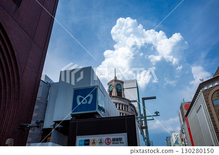 2025年8月,東京銀座的天空飄浮著積雨雲 2025年8月,東京銀座的天空飄浮著積雨雲 130280150
