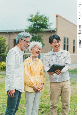 Senior couple and contractor Senior couple and contractor 130280975