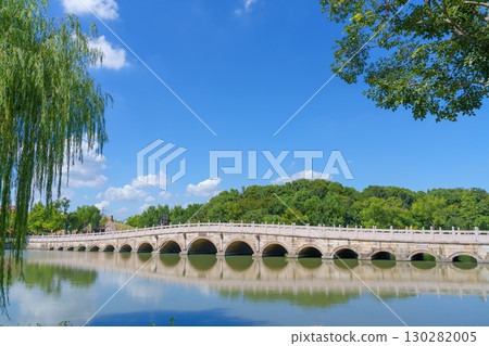 The 19-arch stone arch bridge in Guangfulin, Shanghai The 19-arch stone arch bridge in Guangfulin, Shanghai 130282005