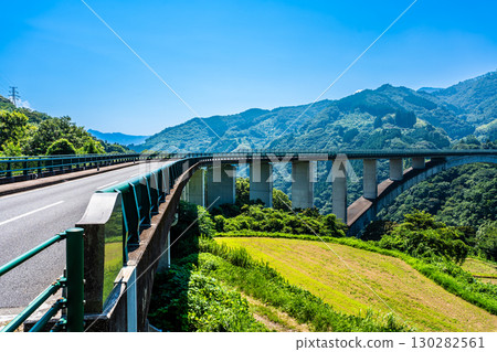 Tensho Bridge [Hinokage Town, Nishiusuki District, Miyazaki Prefecture] 130282561